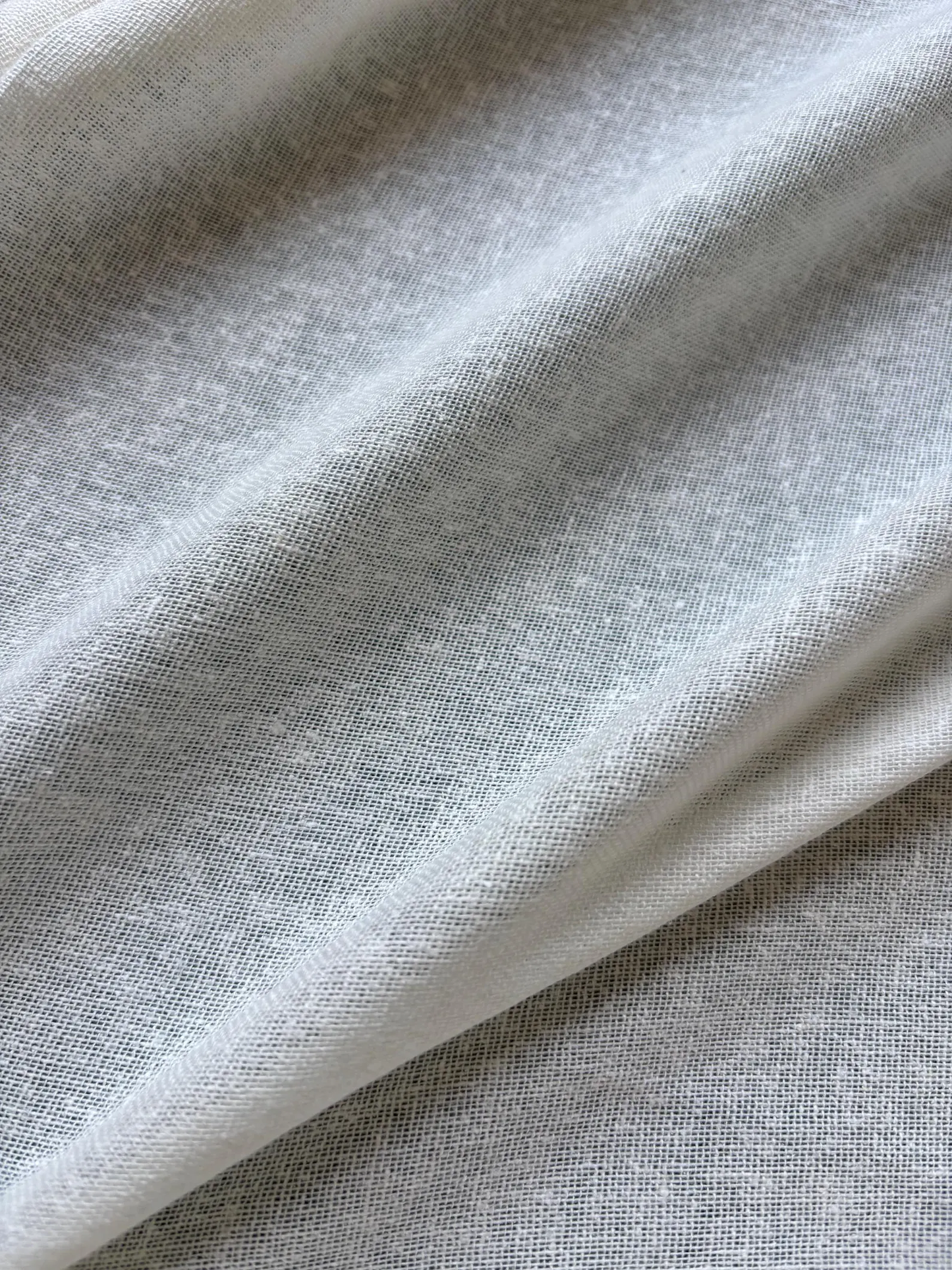 23 Momme Noil Poplin 114cm Width - Natural White